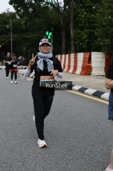 Runner Photo 4300824