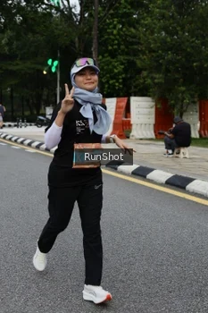 Runner Photo 4300825