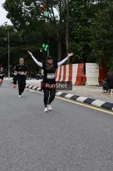 Runner Photo 4300828