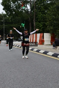 Runner Photo 4300829