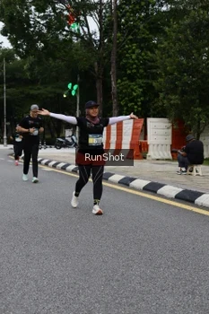 Runner Photo 4300830