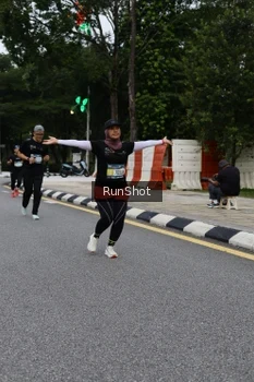 Runner Photo 4300831