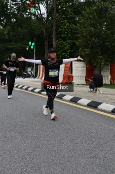 Runner Photo 4300835