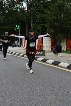 Runner Photo 4300836