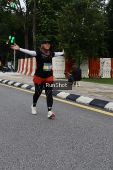 Runner Photo 4300843