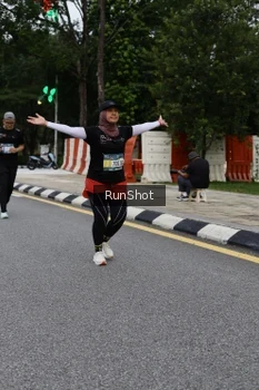 Runner Photo 4300845