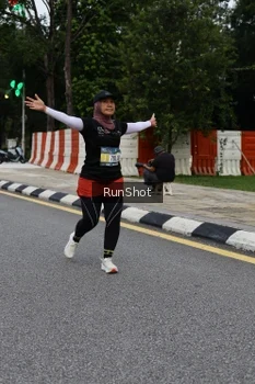 Runner Photo 4300846
