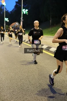 Runner Photo 4300847
