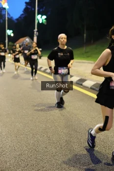 Runner Photo 4300849