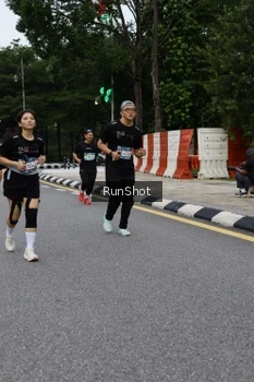 Runner Photo 4300854
