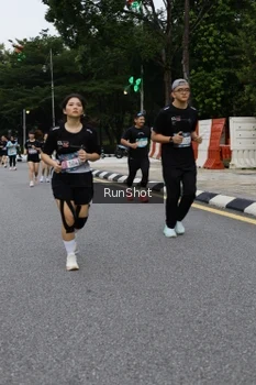 Runner Photo 4300857