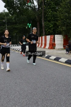 Runner Photo 4300862
