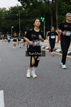 Runner Photo 4300867