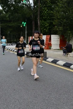 Runner Photo 4300868