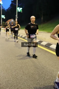 Runner Photo 4300869