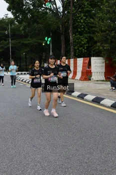 Runner Photo 4300873