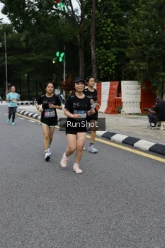 Runner Photo 4300876