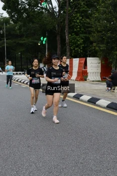 Runner Photo 4300880