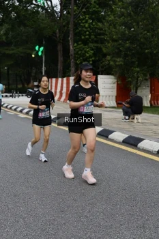 Runner Photo 4300881