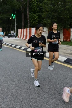 Runner Photo 4300883
