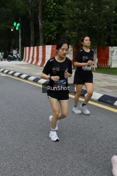 Runner Photo 4300886