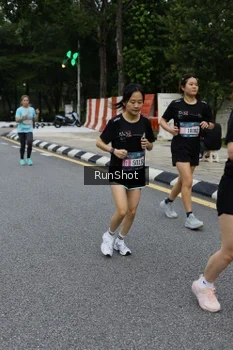 Runner Photo 4300889