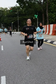 Runner Photo 4300903