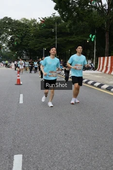 Runner Photo 4300923