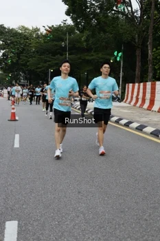 Runner Photo 4300925