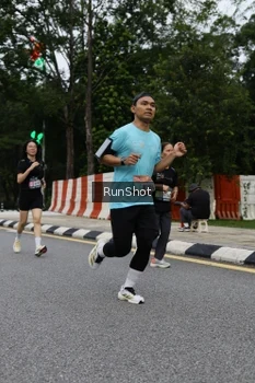 Runner Photo 4300931