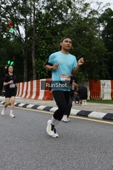 Runner Photo 4300939