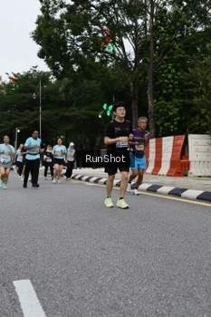 Runner Photo 4300941