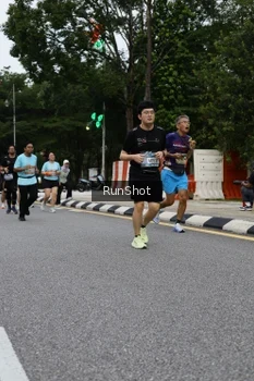 Runner Photo 4300947