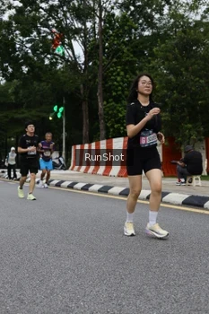 Runner Photo 4300948