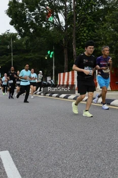 Runner Photo 4300952