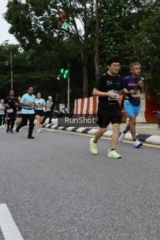 Runner Photo 4300953