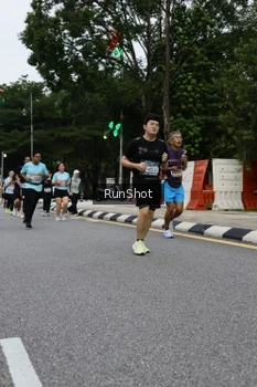 Runner Photo 4300956
