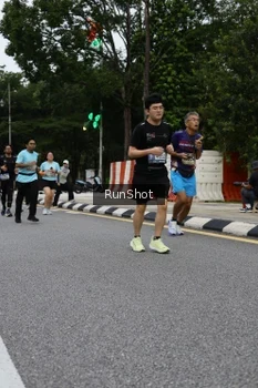 Runner Photo 4300957