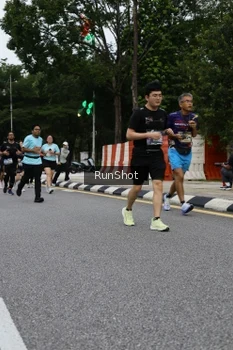 Runner Photo 4300959
