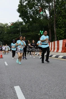Runner Photo 4300960