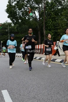 Runner Photo 4300988