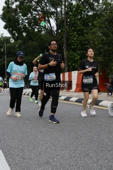Runner Photo 4300991