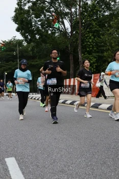 Runner Photo 4300992