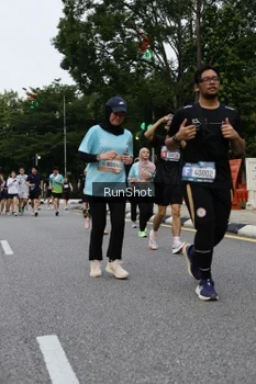 Runner Photo 4300993