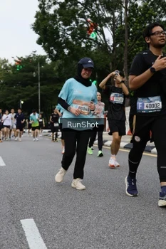 Runner Photo 4300994