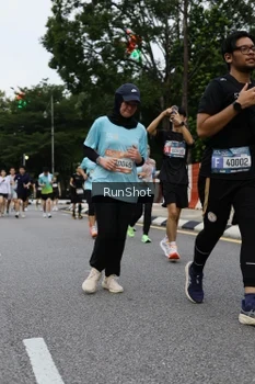 Runner Photo 4300997