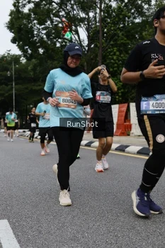Runner Photo 4301000