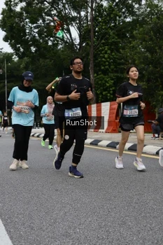 Runner Photo 4301005