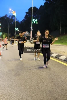 Runner Photo 4301006