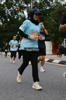 Runner Photo 4301009